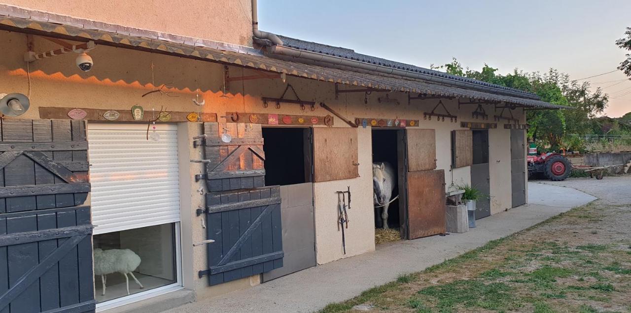 Les Box Chambre D'Hotes Lunan Экстерьер фото