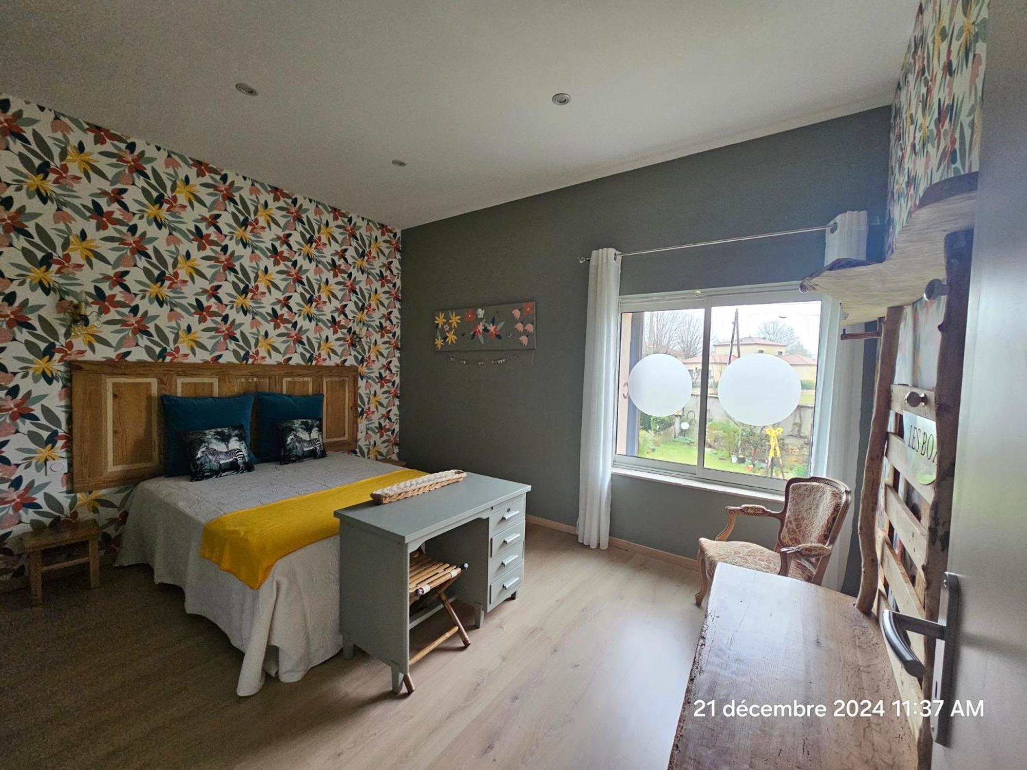 Les Box Chambre D'Hotes Lunan Экстерьер фото