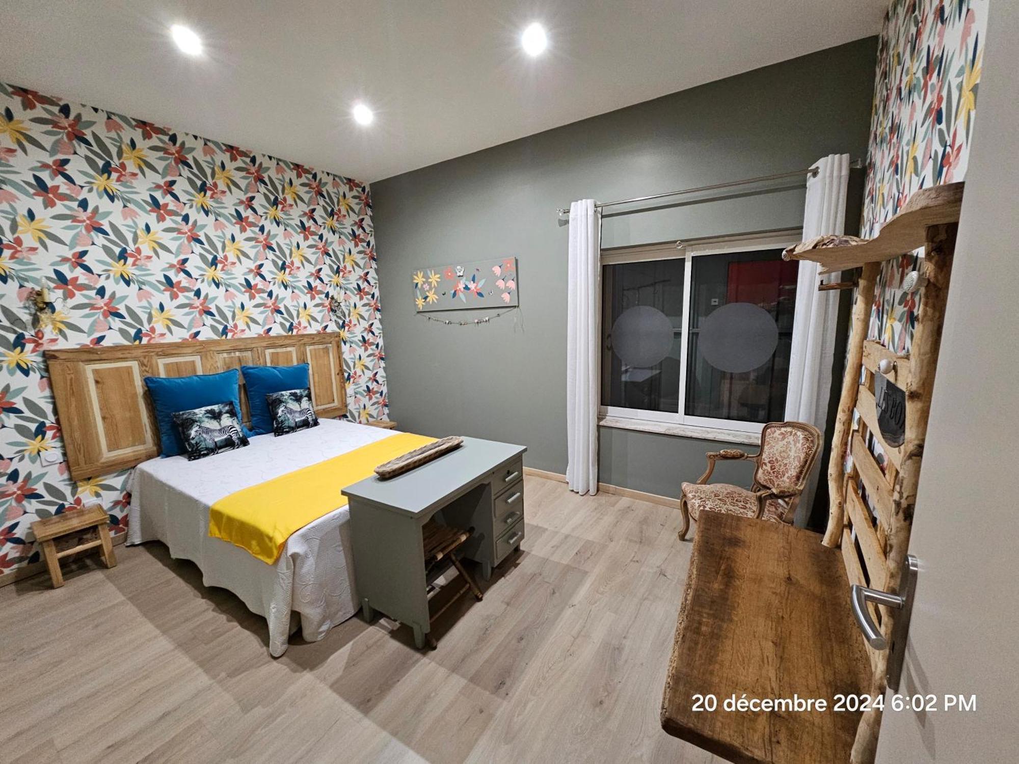 Les Box Chambre D'Hotes Lunan Экстерьер фото